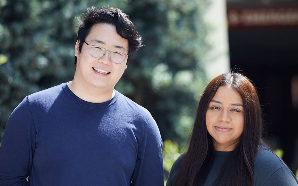 Weihao Qu and Yasmin Mendez Trejo, community resource coordinators in Cedars-Sinai Marina Hospital and Cedars-Sinai's emergency rooms, help patients experiencing homelessness.